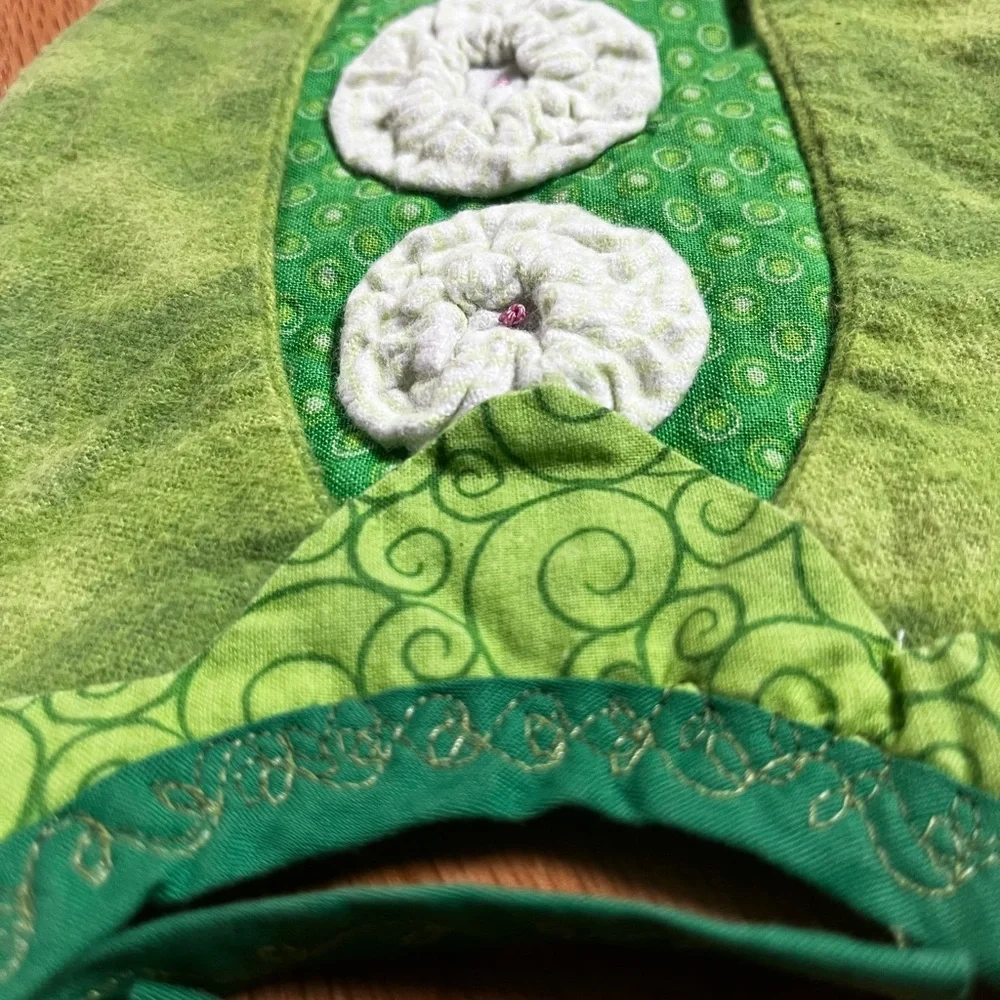 N/A adorable green